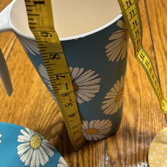 Matilda Jane Hostess Exclusive pitcher with lid and chip and dip serving set. - Picture 8 of 8